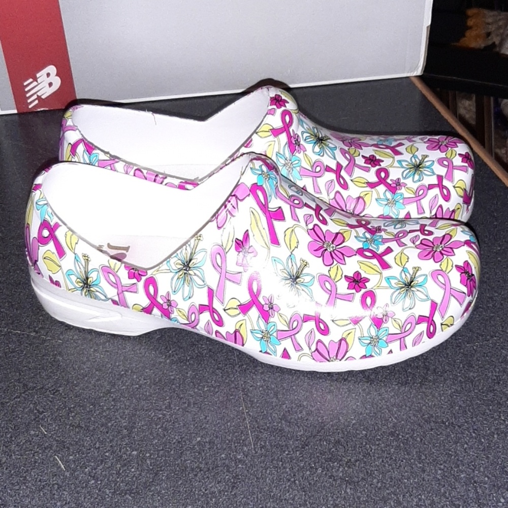 Joy Nursing Clogs